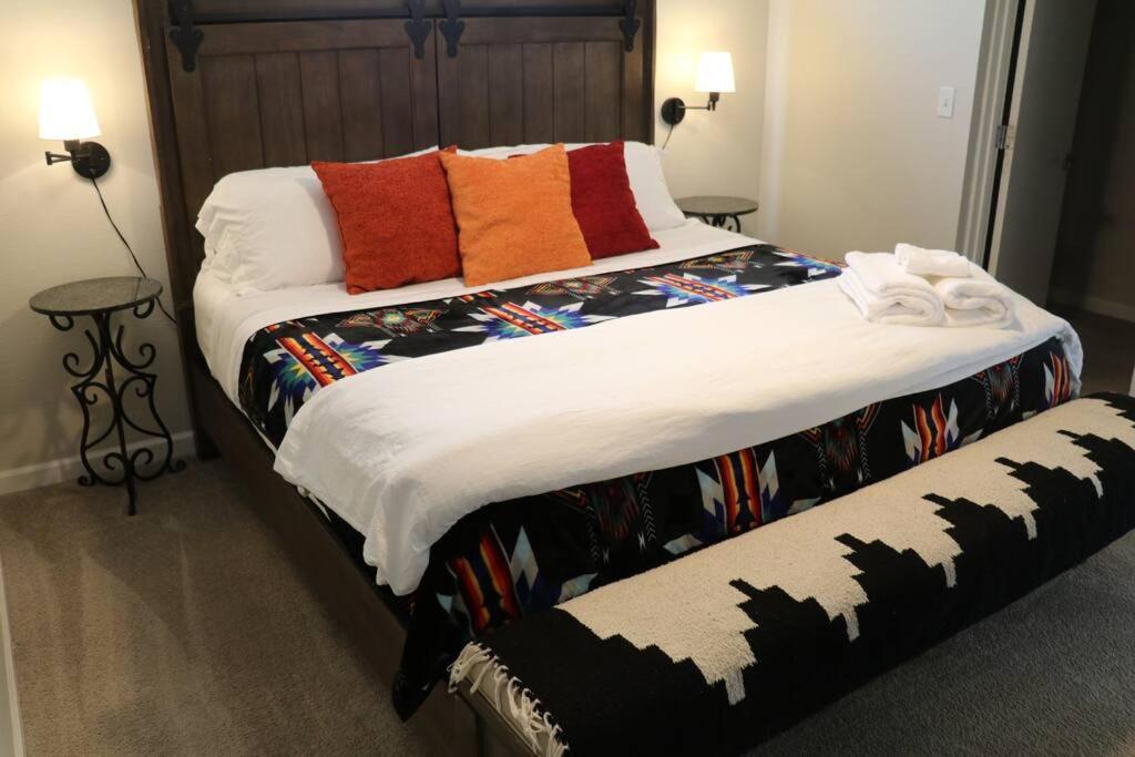 Cowboy Den-Hot Tub-Game Room-Pet Friendly-No Pet Fees! Albuquerque Eksteriør billede