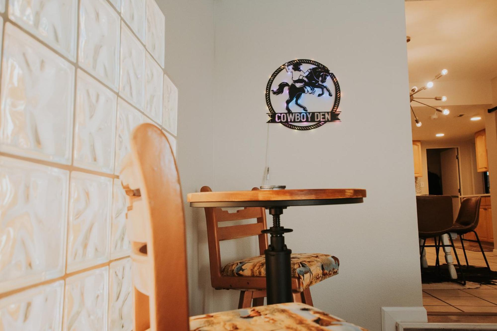 Cowboy Den-Hot Tub-Game Room-Pet Friendly-No Pet Fees! Albuquerque Eksteriør billede