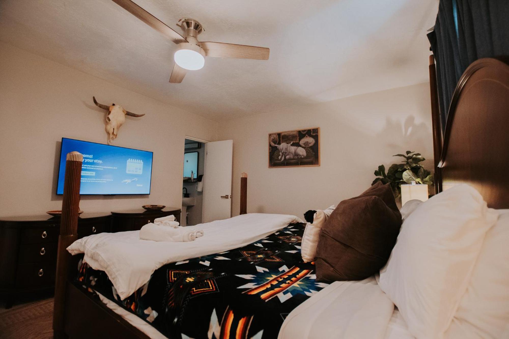 Cowboy Den-Hot Tub-Game Room-Pet Friendly-No Pet Fees! Albuquerque Eksteriør billede