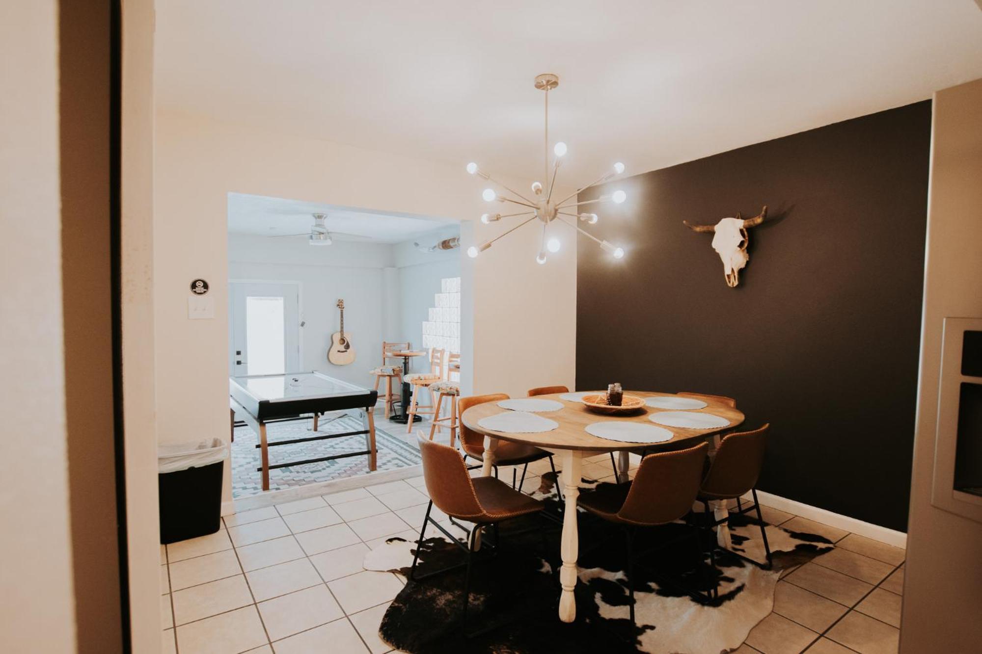 Cowboy Den-Hot Tub-Game Room-Pet Friendly-No Pet Fees! Albuquerque Eksteriør billede